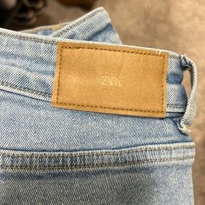 ZARA Jeans! Light blue wash